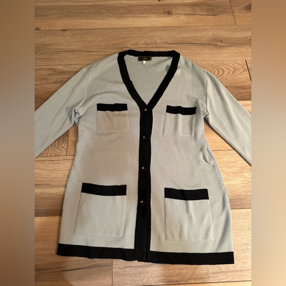Fendi Maglia Cardigan Sweater with logo button’s women’s size 46 made in italy - Picture 4 of 11